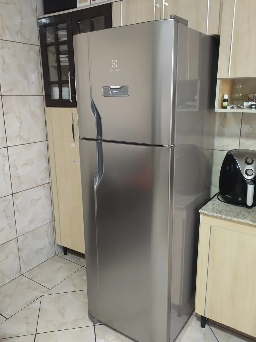 Geladeira Electrolux Frost Free 371L