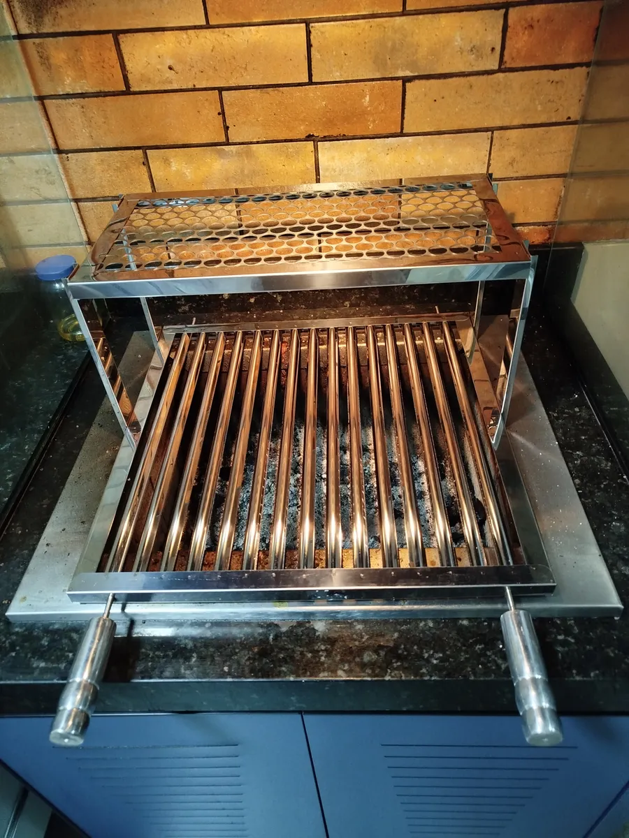 Grelha Parrilla Inox Uruguaia Com Descanso